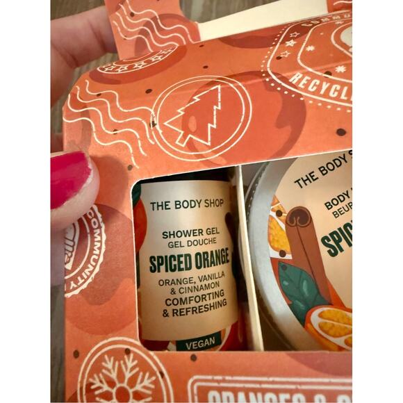 The Body Shop Spiced Orange Limited Edition 3 Piece Mini Gift Set - Picture 2 of 11